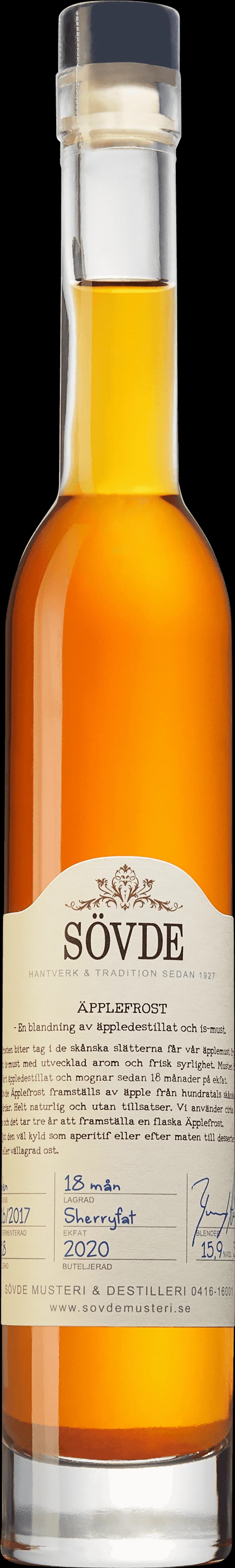 Flaskor med smaksatt vin och fruktvin från Sövde Musteri.