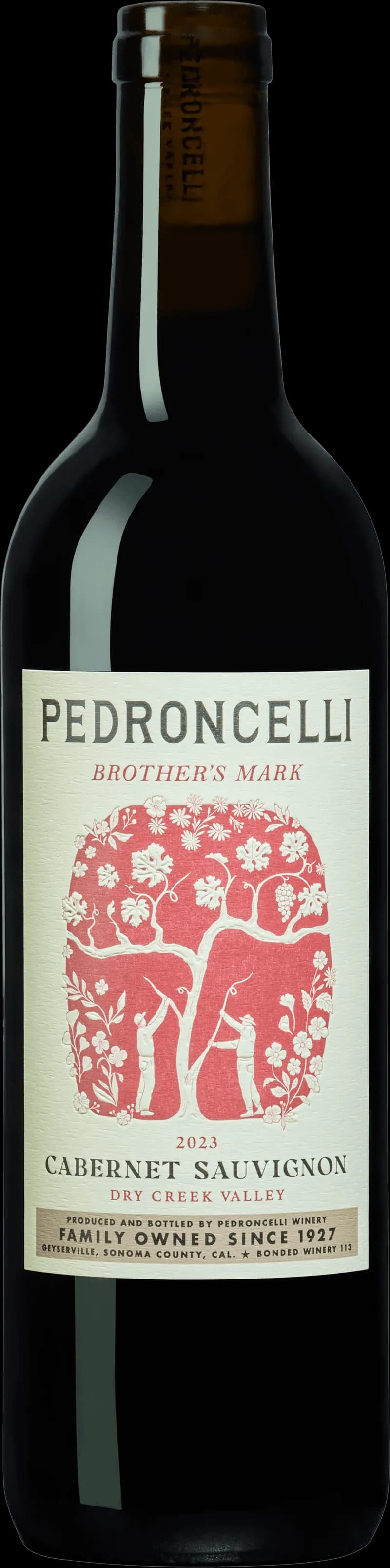 Flaska av Brother's Mark rött vin mot en mörk bakgrund.