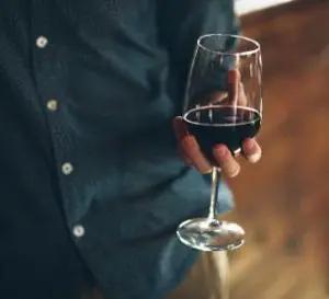 Påskens ugnsrostade lammlägg, krämig couscous och mustig Pinot Noir