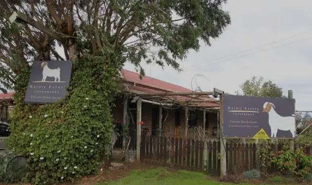 Raidis Estate Coonawarra - Vingården som har getter på vinodlingarna