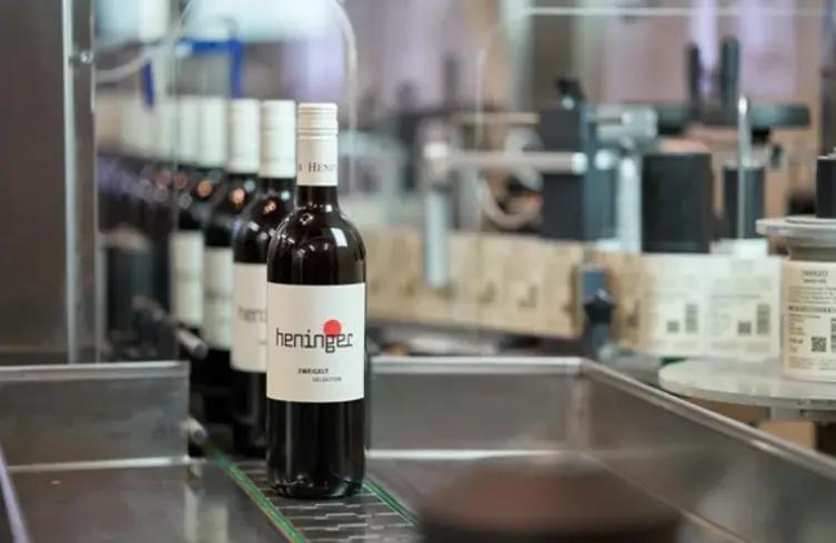 Weingut Heninger - Restaurangen som är öppen fyra gånger per år