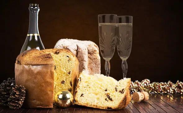 dessertviner - panettone med vin i glas juligt