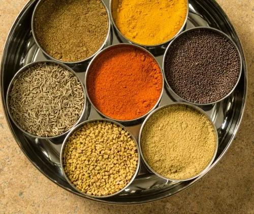 internationell mat med vin - masala kryddburk