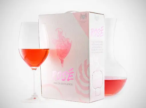 perdeberg rosé i box med glas och karaff